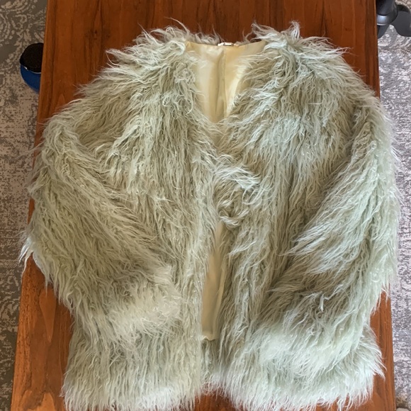 Mint Green Faux Fur Jacket. Size L - Picture 3 of 5